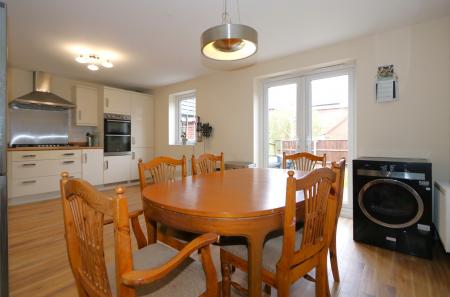 4 bedroom Detached house for sale in Cedric Drive, Ashby, Ashby-De-La-Zouch, LE65