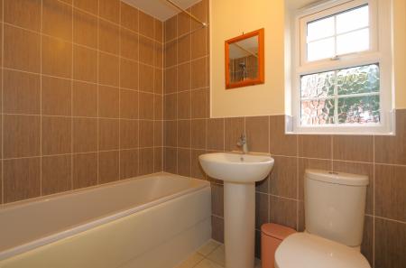 4 bedroom Detached house for sale in Cedric Drive, Ashby, Ashby-De-La-Zouch, LE65