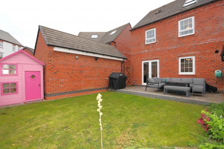 4 bedroom Detached house for sale in Cedric Drive, Ashby, Ashby-De-La-Zouch, LE65