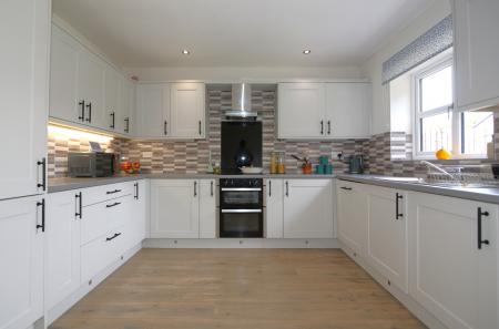4 bedroom Semi-detached house for sale in Church Street, Appleby Magna, DE12