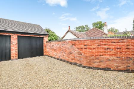 4 bedroom Semi-detached house for sale in Church Street, Appleby Magna, DE12