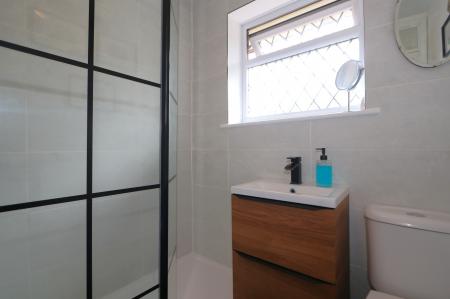 3 bedroom Detached house for sale in Elm Avenue, Ashby-De-La-Zouch, LE65