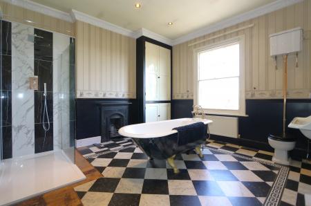 5 bedroom Detached house for sale in George Street, Melbourne, DE73