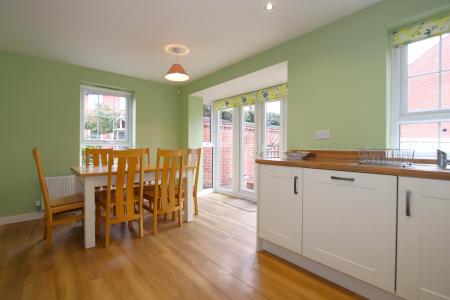 3 bedroom Detached house for sale in Hungerford Close, Ashby-De-La-Zouch, LE65