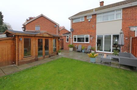 3 bedroom Semi-detached house for sale in Iveagh Close, Measham, DE12
