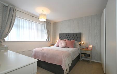 3 bedroom Semi-detached house for sale in Iveagh Close, Measham, DE12