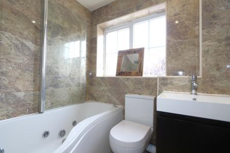 3 bedroom Detached house for sale in Kelso Close, Measham, DE12