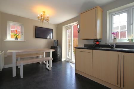 3 bedroom Semi-detached house for sale in Kiln Close, Ashby-De-, Lount, LE65