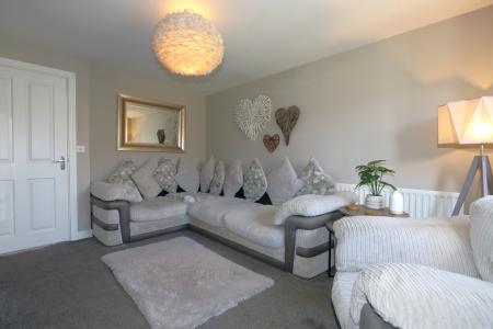 3 bedroom Semi-detached house for sale in Kiln Close, Ashby-De-, Lount, LE65