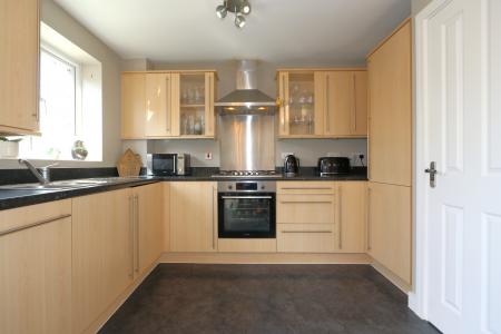 3 bedroom Semi-detached house for sale in Kiln Close, Ashby-De-, Lount, LE65