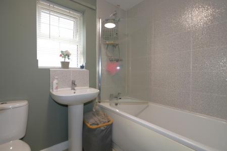 3 bedroom Semi-detached house for sale in Laud Close, Moira, DE12