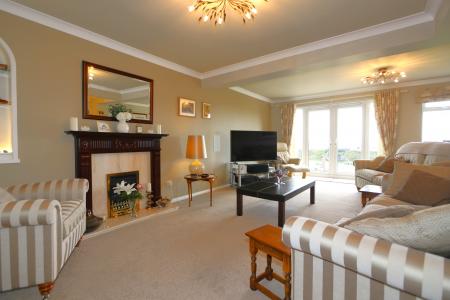 4 bedroom Detached house for sale in Loughborough Road, Coleorton, LE67