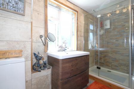 3 bedroom Semi-detached house for sale in Norris Hill, Moira, DE12