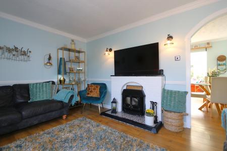 3 bedroom Semi-detached house for sale in Norris Hill, Moira, DE12