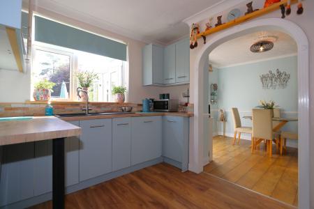 3 bedroom Semi-detached house for sale in Norris Hill, Moira, DE12