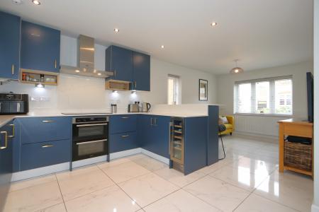 4 bedroom Detached house for sale in Priory Close, Breedon On The Hill, DE73