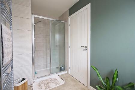 4 bedroom Detached house for sale in Redfern Road, Oakthorpe, DE12