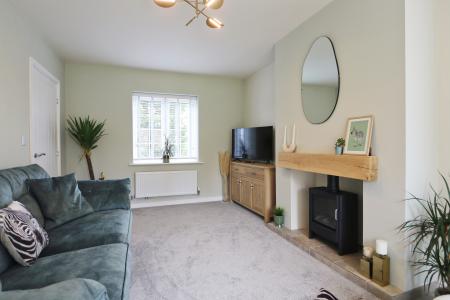 4 bedroom Detached house for sale in Redfern Road, Oakthorpe, DE12