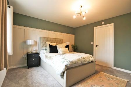 4 bedroom Detached house for sale in Redfern Road, Oakthorpe, DE12