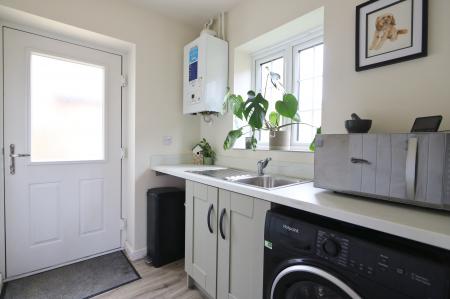 4 bedroom Detached house for sale in Redfern Road, Oakthorpe, DE12