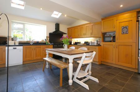 4 bedroom Detached house for sale in St Michaels Drive, Appleby Magna, DE12