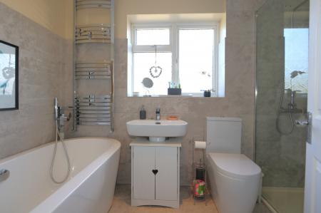 4 bedroom Detached house for sale in St Michaels Drive, Appleby Magna, DE12