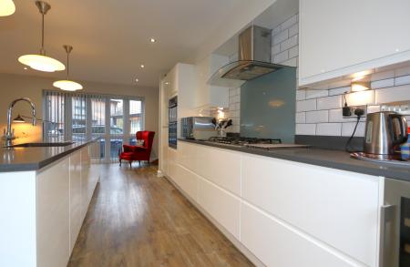 5 bedroom Detached house for sale in Stone Row Place, Moira, DE12