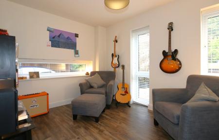 5 bedroom Detached house for sale in Stone Row Place, Moira, DE12