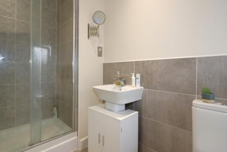 5 bedroom Detached house for sale in Stone Row Place, Moira, DE12