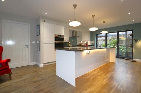 5 bedroom Detached house for sale in Stone Row Place, Moira, DE12