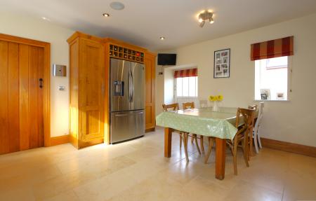 5 bedroom Detached house for sale in Woodhouses, Melbourne, DE73