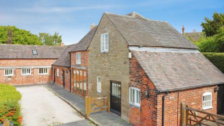 5 bedroom Detached house for sale in Woodhouses, Melbourne, DE73