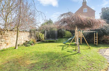 5 bedroom Detached house for sale in Woodhouses, Melbourne, DE73