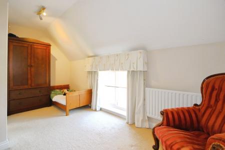 5 bedroom Detached house for sale in Woodhouses, Melbourne, DE73