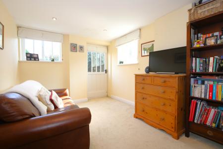 5 bedroom Detached house for sale in Woodhouses, Melbourne, DE73