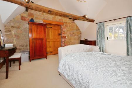 5 bedroom Detached house for sale in Woodhouses, Melbourne, DE73