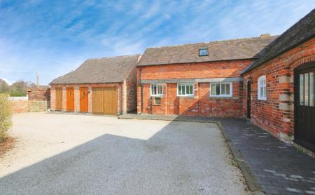 5 bedroom Detached house for sale in Woodhouses, Melbourne, DE73