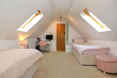 5 bedroom Detached house for sale in Woodhouses, Melbourne, DE73