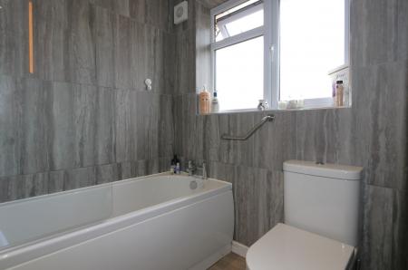 4 bedroom Semi-detached house for sale in Woodside, Ashby-De-La-Zouch, LE65