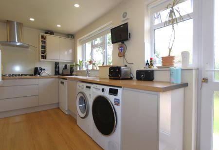 4 bedroom Semi-detached house for sale in Woodside, Ashby-De-La-Zouch, LE65