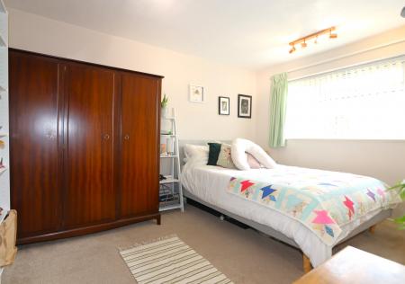 4 bedroom Semi-detached house for sale in Woodside, Ashby-De-La-Zouch, LE65