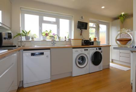 4 bedroom Semi-detached house for sale in Woodside, Ashby-De-La-Zouch, LE65