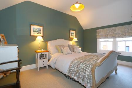 3 bedroom Terraced House for sale in Wood Street, Ashby-De-La-Zouch, LE65