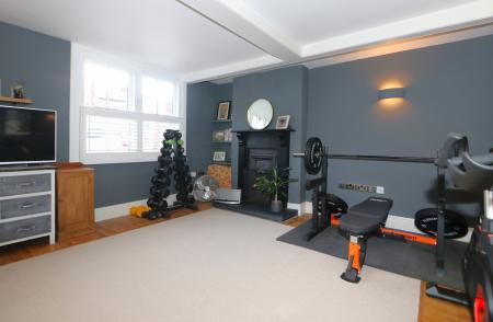 3 bedroom Terraced House for sale in Wood Street, Ashby-De-La-Zouch, LE65