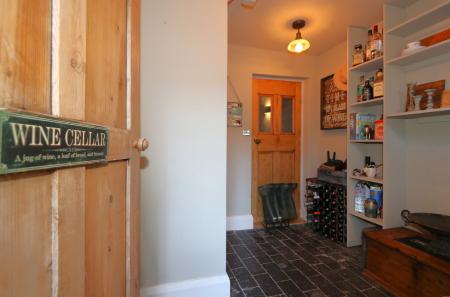 3 bedroom Terraced House for sale in Wood Street, Ashby-De-La-Zouch, LE65