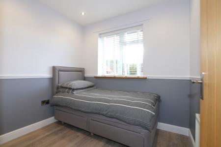 5 bedroom Detached house for sale in Hazel Close, Measham, DE12