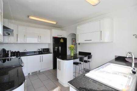 3 bedroom Detached house for sale in Leicester Road, Ashby-De-La-Zouch, LE65