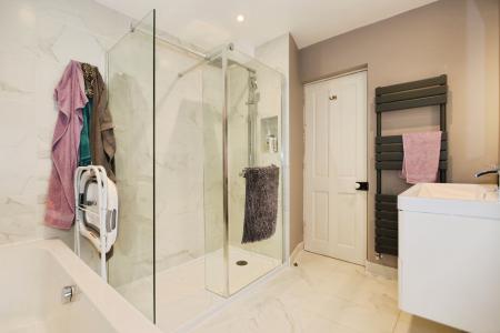 4 bedroom Semi-detached house for sale in Navigation Street, Measham, DE12