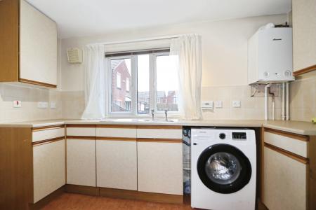 2 bedroom Ground floor maisonette for sale in Western Close, Ashby-De-La-Zouch, LE65