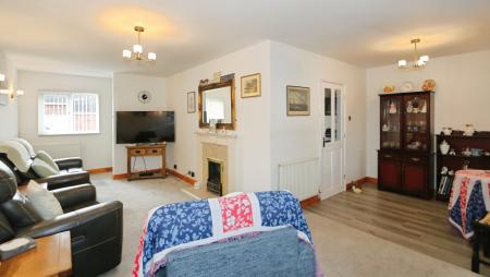 3 bedroom Semi-detached house for sale in Money Hill, Ashby-De-La-Zouch, LE65